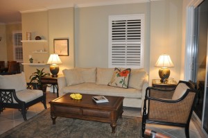 Bonita Village Vacation Rental - Cheeseburger in Paradis - Living Room