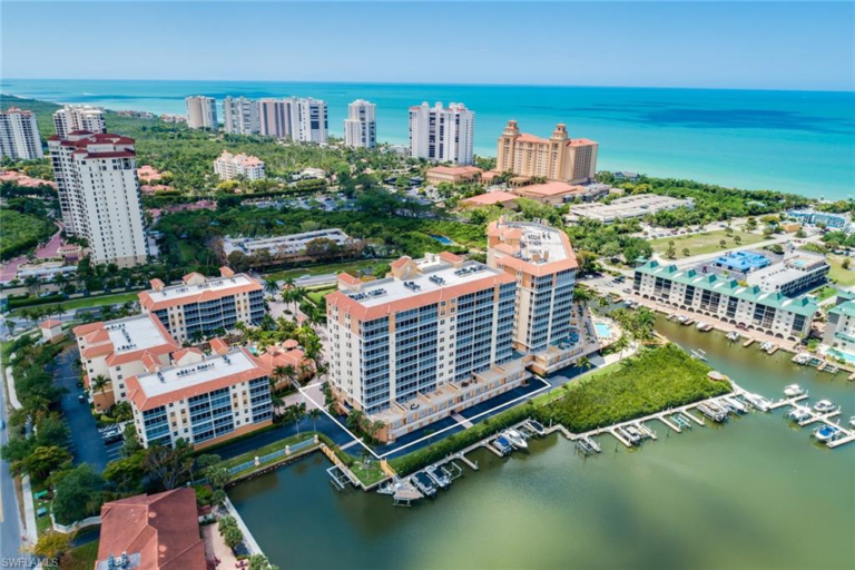 REGATTA at Vanderbilt Beach Resort Lifestyle in Naples, Florida