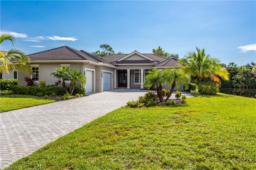 NAPLES, FLORIDA Featured Homes of the Week Steps to the Beach
